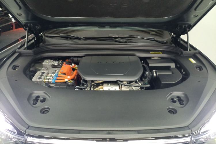 Used Hima AITO M9 2025 Extended-Range Ultra Version 52 kWh 6-Seater
