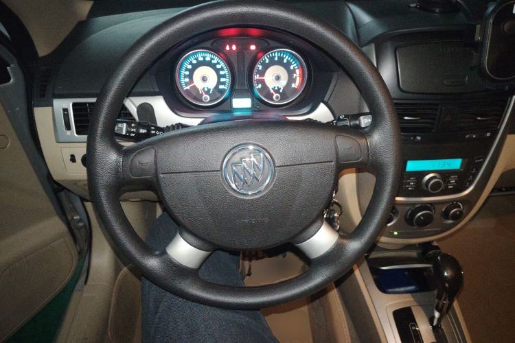 Used Buick Excelle 2013 1.5L Automatic Classic Model
