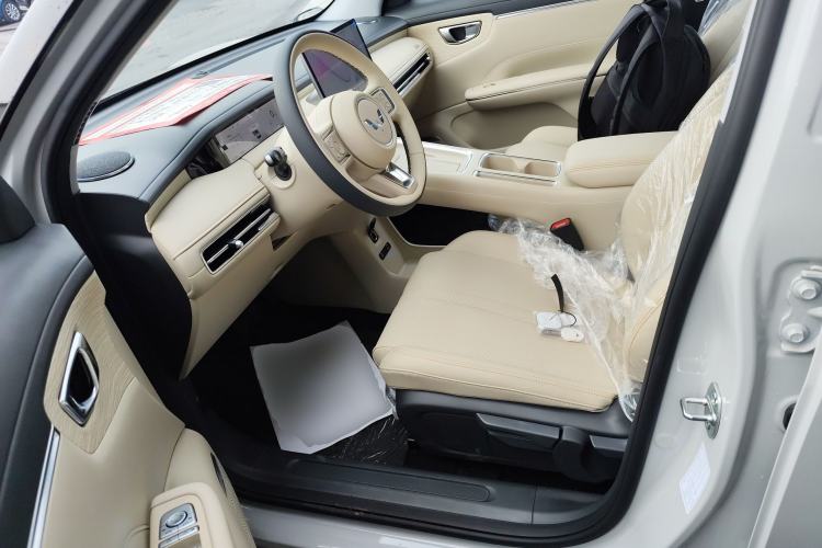 Used Wuling Bingo S 2025 Model 430km Deluxe Edition
