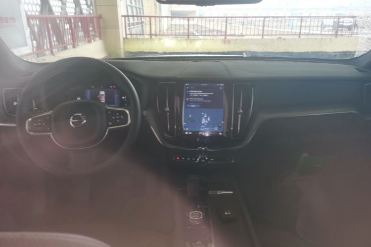 Used Volvo XC60 2023 B5 4x4 Smart Luxury Edition
