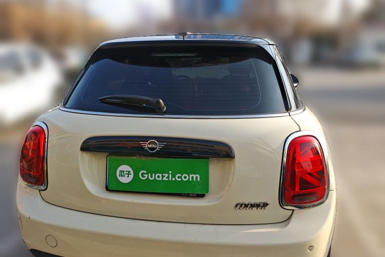 Used MINI MINI 2020 1.5T COOPER Classic Edition Five-Door Version
