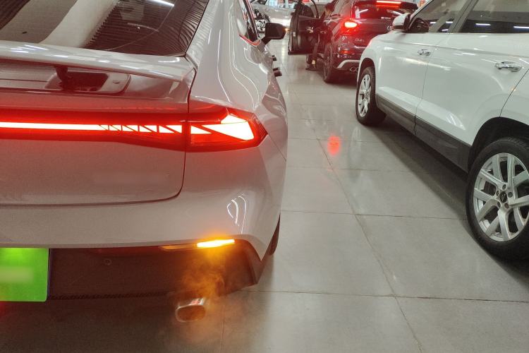 Used Changan UNI-V 2022 1.5T Prestige Version
