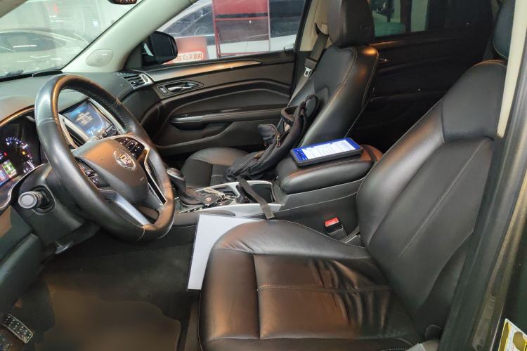 Used Cadillac SRX 2015 3.0L Comfort Version
