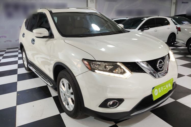 Used Nissan X-Trail 2014 2.5L CVT Leading Edition 4WD
