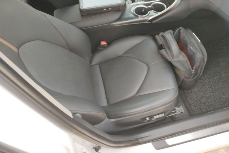 Used Toyota Camry 2021 2.0G Luxury Edition