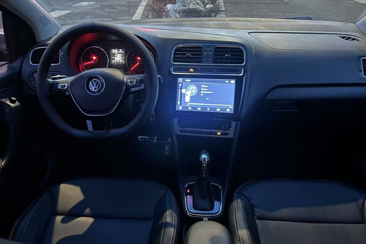 Used Volkswagen Polo 2014 1.6L Cross Polo Automatic
