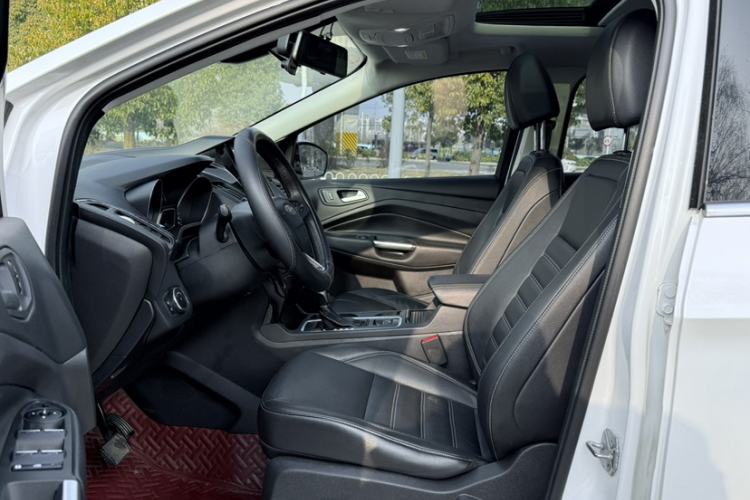 Used Ford Kuga 2019 EcoBoost 180 Two-Wheel-Drive Titanium Plus Model China V Standard