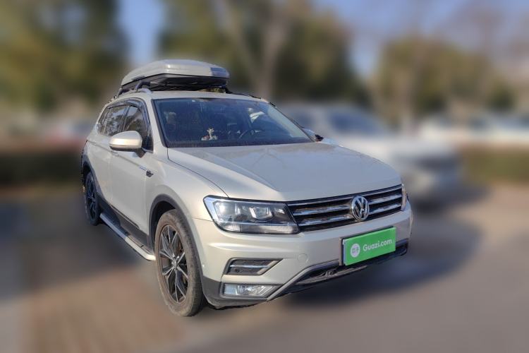 Used Volkswagen Tiguan L 2019 330TSI Automatic Two-Wheel Drive Smart Luxury Version China VI Standard
