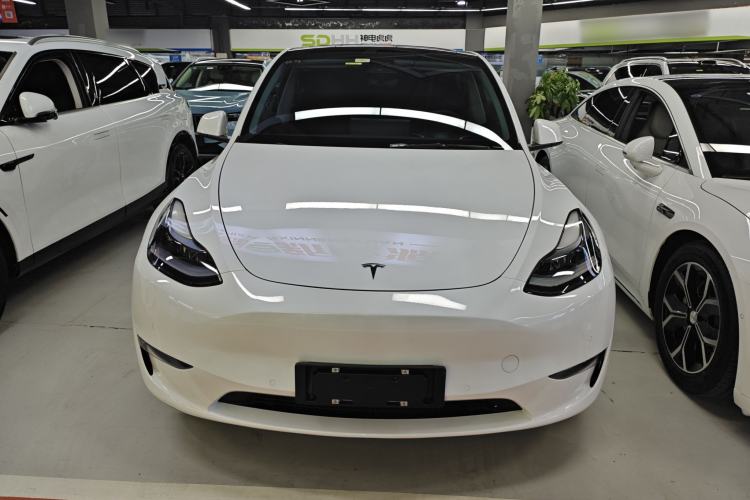 Used Tesla Model Y 2021 Long-Range All-Wheel-Drive Version
