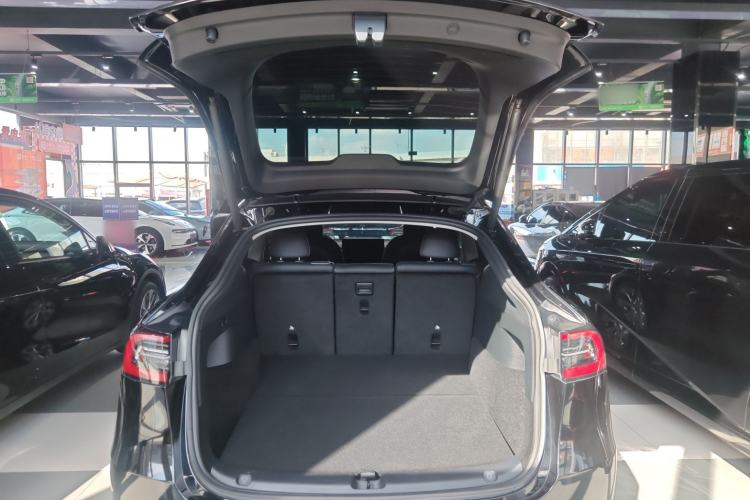 Used Tesla Model Y 2022 Rear-Wheel-Drive Version
