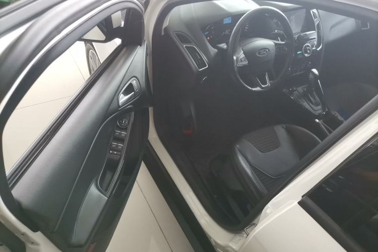 Used Ford Focus 2015 Hatchback 1.6L Automatic Fashion Edition