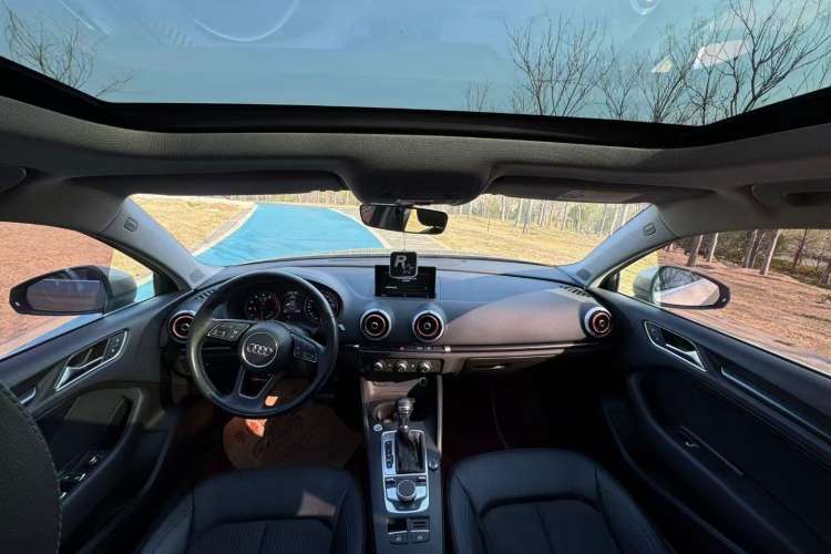 Used Audi A3 2019 Limousine 35 TFSI Fashion Edition China VI Emission Standard
