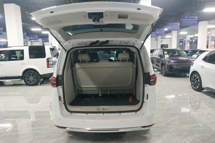 Used Buick GL8 2021 Land Cruiser Executive Class 652T Luxury Model
