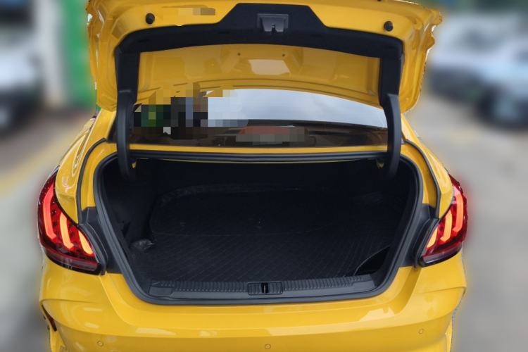 Used MG 5 2021 180 DVVT CVT Youth Luxury Edition
