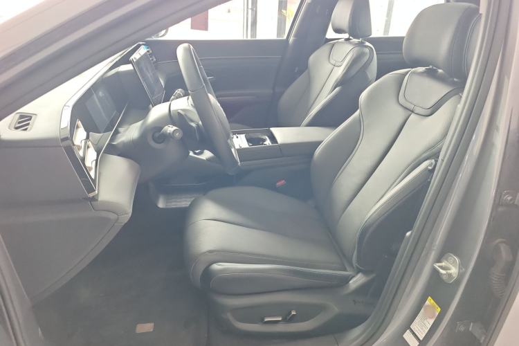 Used BYD Qin L 2025 DM-i Smart Drive 120KM Superior Model