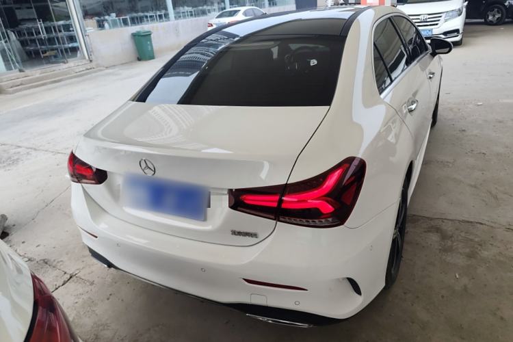 Used Mercedes-Benz A-Class 2022 Second Facelift A 200 L Sport Sedan Fashion Version
