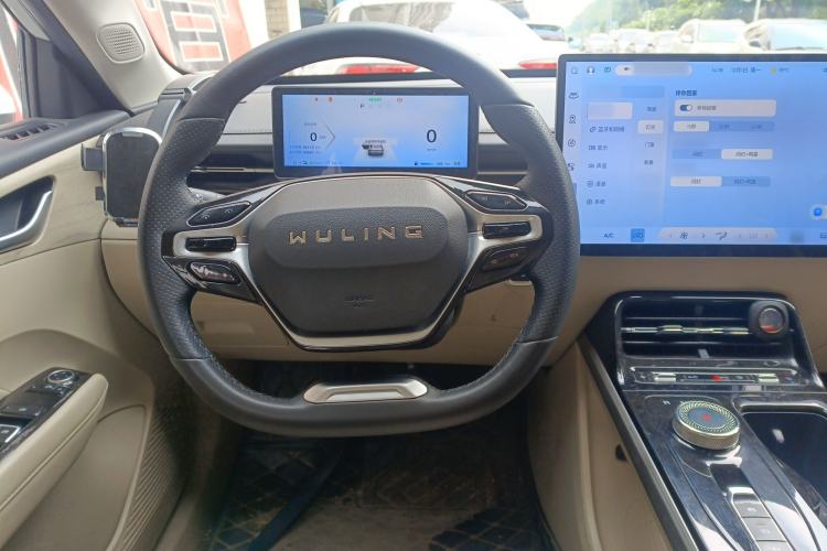 Used Wuling Xingguang 2023 150 Advanced Edition
