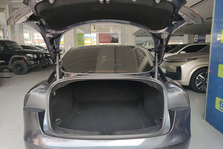 Used Tesla Model 3 2023 Rear-Wheel-Drive Version
