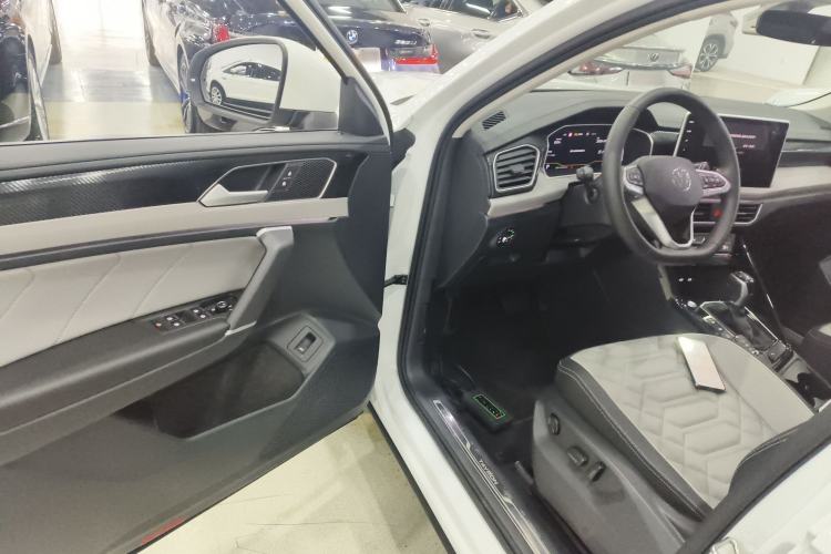 Used Volkswagen Tayron 2024 300TSI Two-Wheel-Drive Luxury Plus Advanced Version
