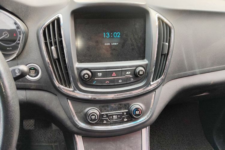 Used Baojun 560 2016 1.8L Manual Luxury Edition
