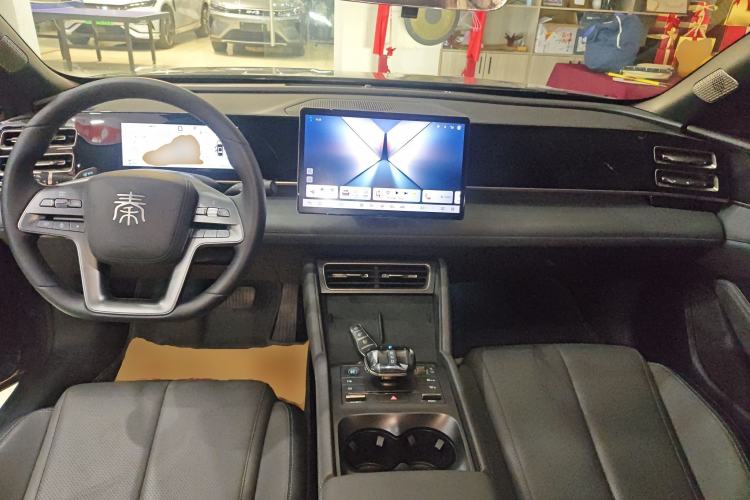 Used BYD Qin L 2025 DM-i Smart Drive 120KM Leading Model
