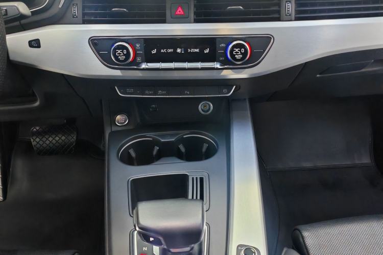 Used Audi A4L 2022 40 TFSI Fashion Dynamic Model
