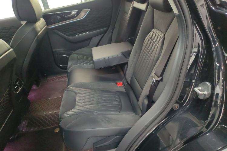 Used Hongqi HS5 2022 Facelifted Version 2.0T Smart Connect Flagship All-Wheel-Drive Edition
