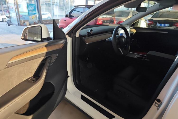 Used Tesla Model Y 2021 Standard Range Rear-Wheel Drive Version