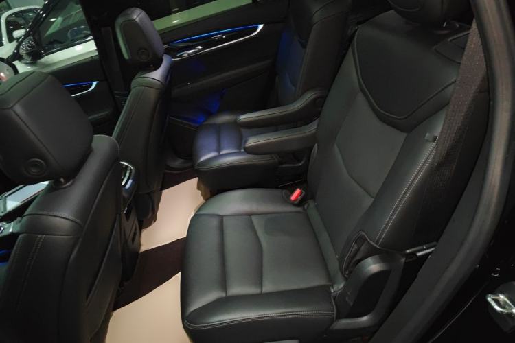 Used Cadillac XT6 2022 2.0T Six-Seater Four-Wheel-Drive Luxury Standard Edition
