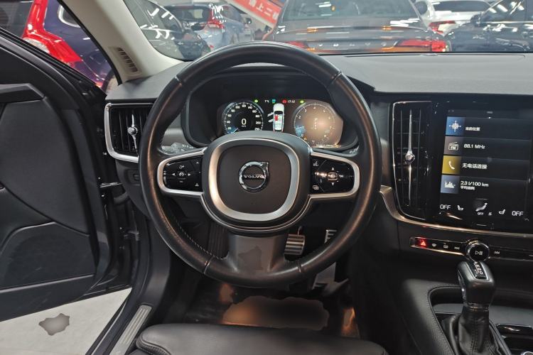 Used Volvo V90 2017 Cross Country T5 AWD Smart Range Edition