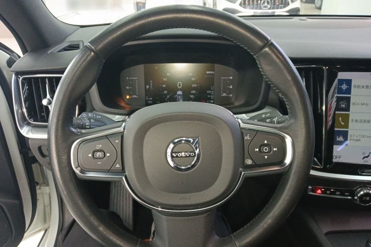 Used Volvo S60 2022 B4 Zhiyi Luxury Edition