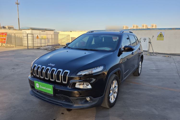 Used Jeep Cherokee 2016 2.0L Superior Edition
