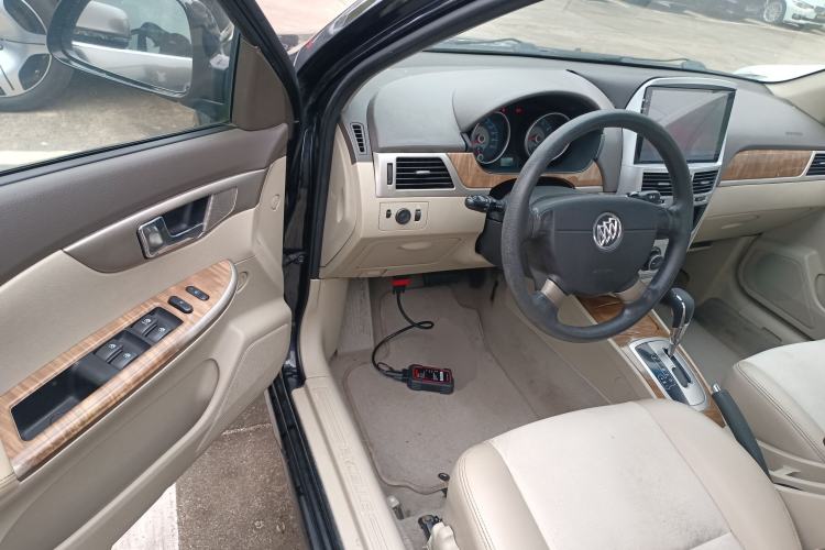 Used Buick Excelle 2015 1.5L Automatic Classic Model
