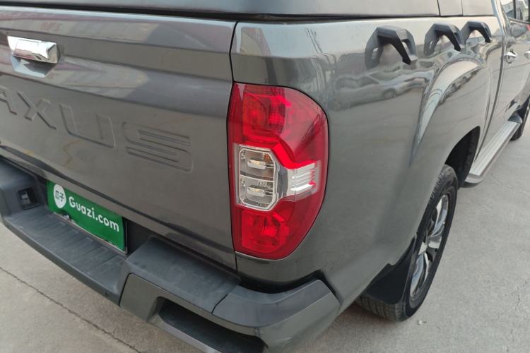 Used SAIC MAXUS T70 2021 2.0T Diesel Automatic Two-Wheel Drive Elite Version with Long Bed and High Ground Clearance
