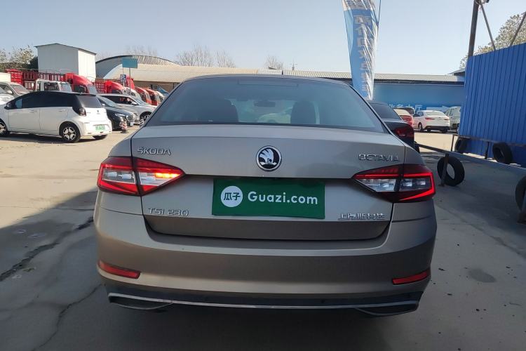 Used Skoda Octavia 2018 TSI230 DSG Luxury Edition
