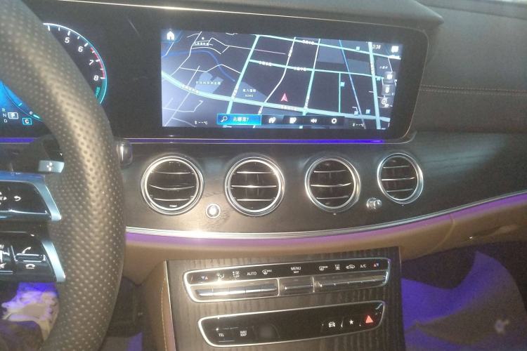 Used Mercedes-Benz E-Class New Energy 2023 E 350 e L Plug-in Hybrid Sports Sedan
