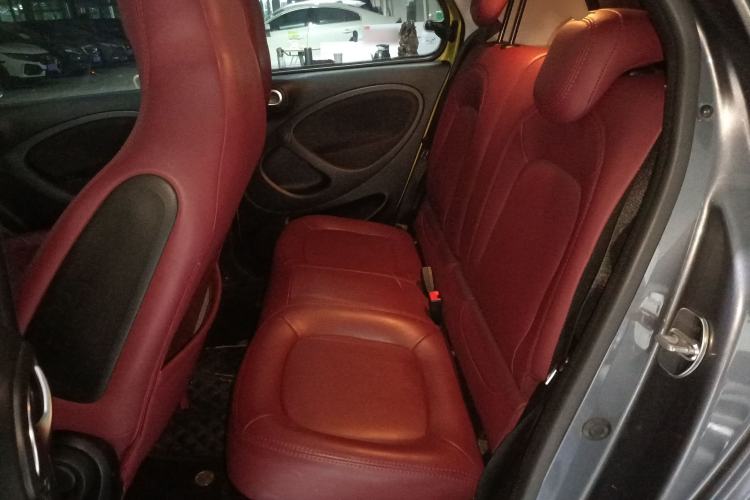 Used  forfour 2016 1.0L 52 kW Passion Edition
