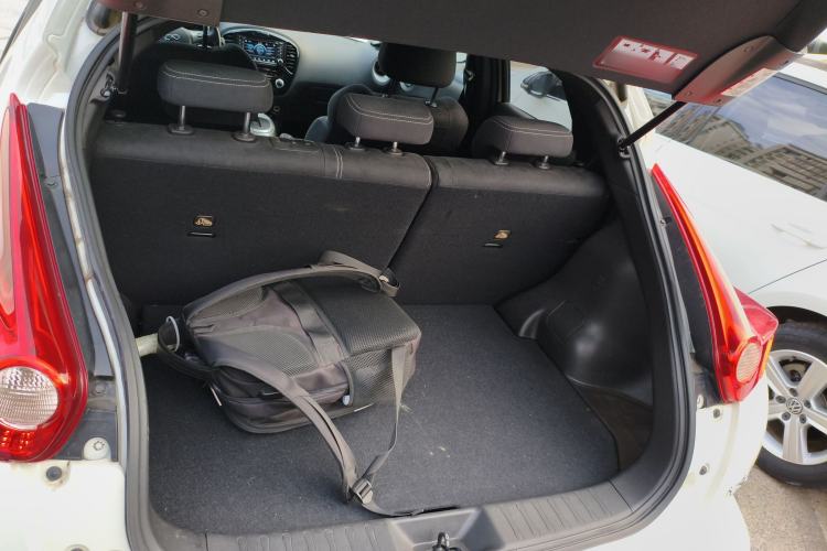 Used Infiniti ESQ 2014 1.6L Spontaneous Edition
