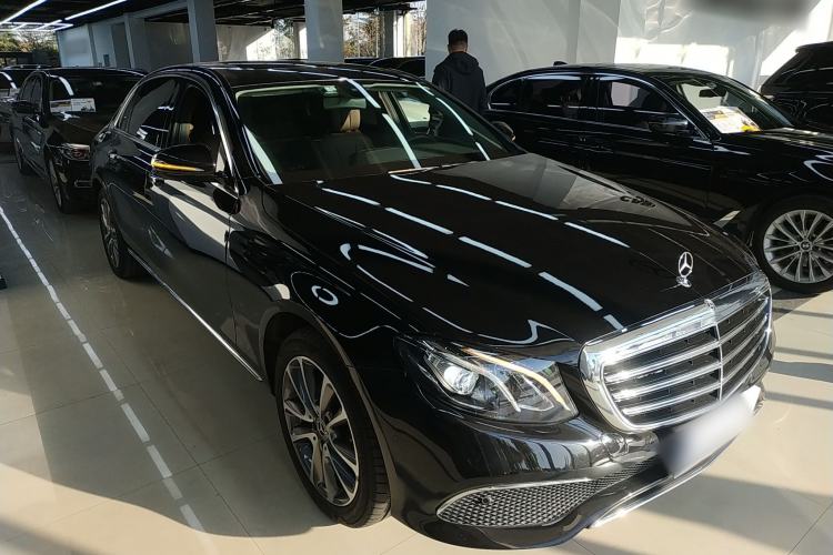 Used Mercedes-Benz E-Class 2019 E 260 L
