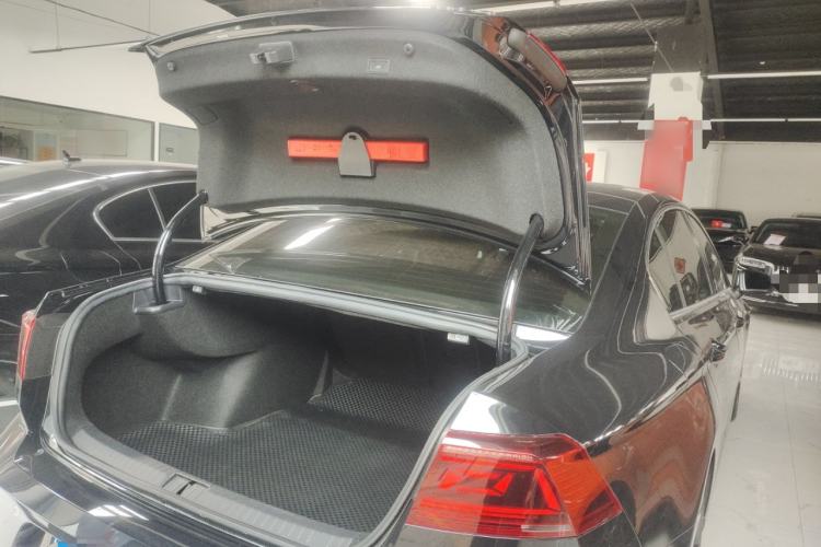 Used Volkswagen Magotan 2023 2 Million Units Commemorative Edition 330TSI DSG Luxury Version