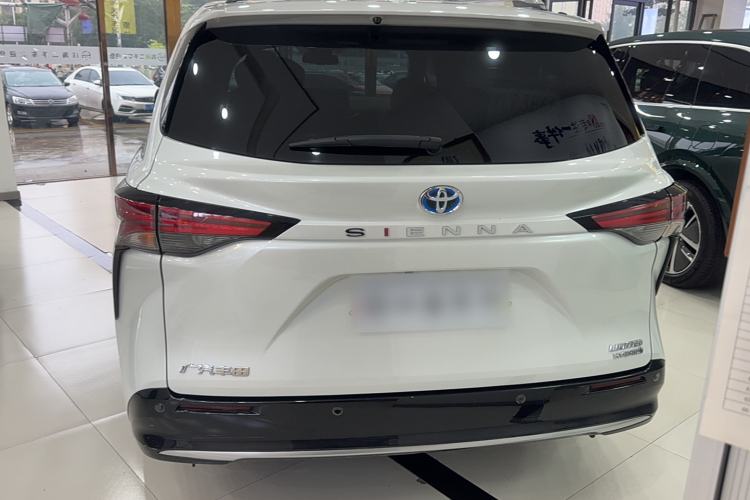 Used Toyota Sienna 2021 2.5L Hybrid Premium Edition
