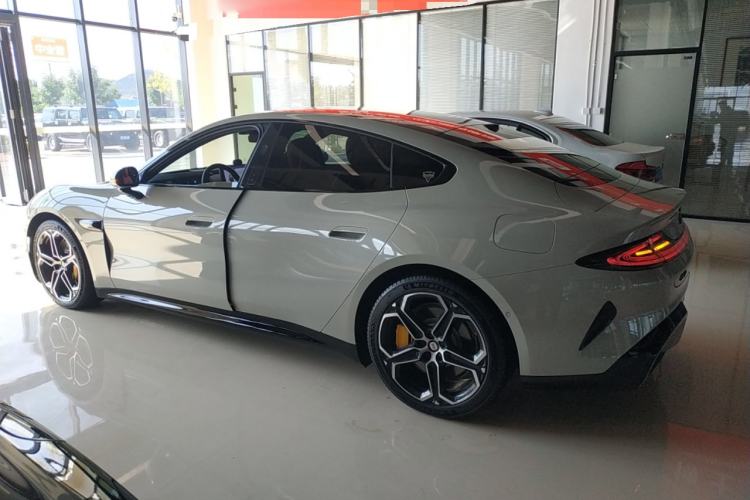 Used  SU7 2024 Four-Wheel-Drive Max Founder's Edition