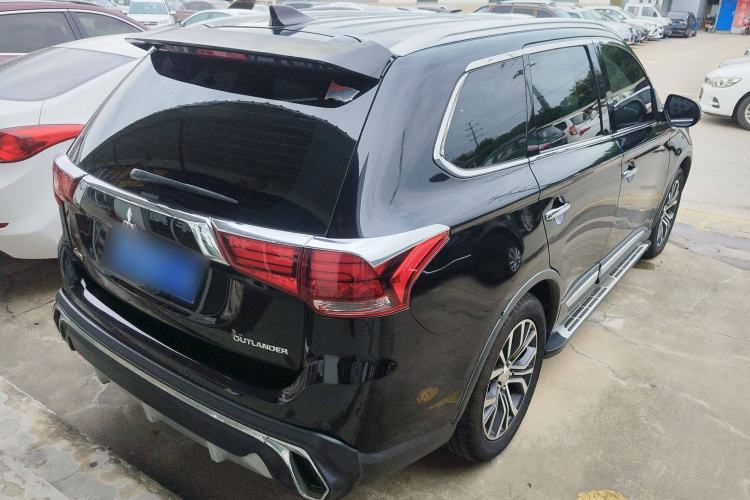 Used Mitsubishi Outlander 2018 2.4L 4x4 Elite Edition 5 Seats
