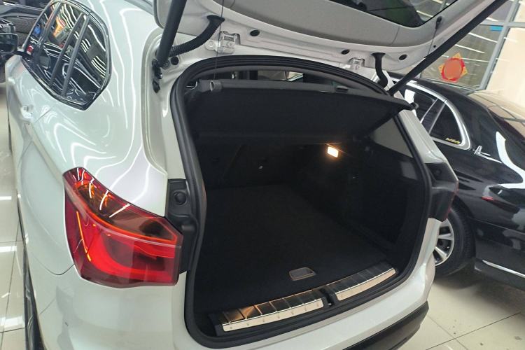 Used BMW X1 2018 sDrive18Li Luxury Model