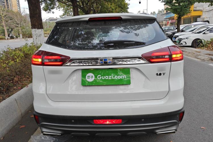 Used Geely Auto Emgrand X7 Sport 2018 1.8TD Automatic Two-Wheel Drive Smart Connect 4G Internet Edition
