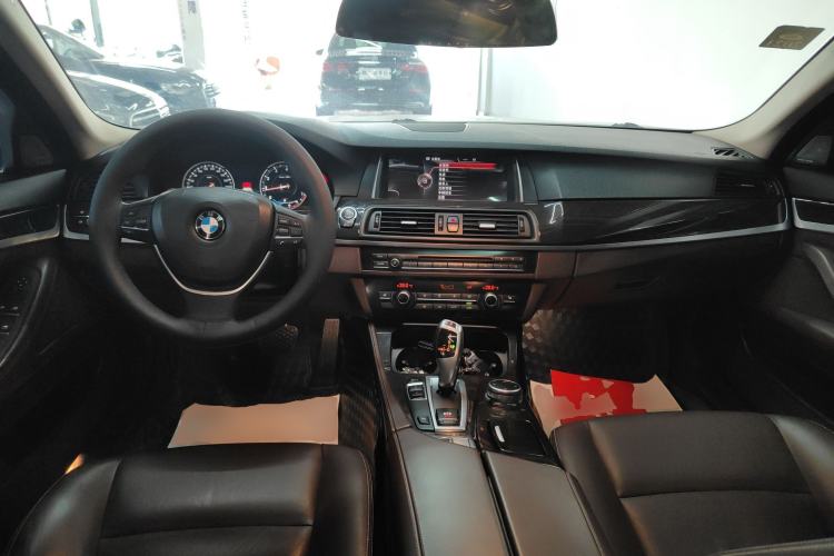 Used BMW 5 Series 2014 525Li Luxury Design Package
