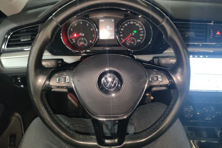 Used Volkswagen Lamando 2015 280TSI DSG Comfort Edition