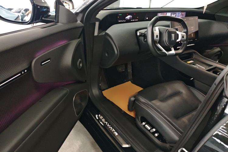 Used  12 2025 Ultra Extended-Range Edition