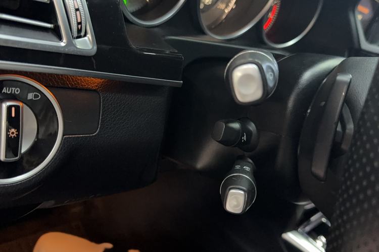 Used Mercedes-Benz E-Class 2015 Facelift E 200 L Sport Edition
