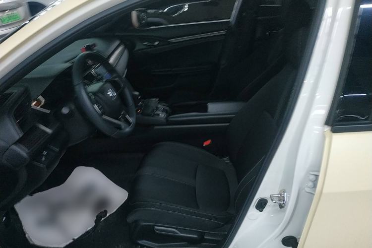 Used Honda Civic 2021 HATCHBACK 220TURBO CVT New Trendsetter
